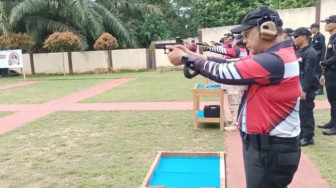 Polda Jambi Gelar Lomba Menembak HUT Bhayangkara